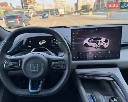 Чорний Zeekr 001, об'ємом двигуна 0 л та пробігом 14 тис. км за 47700 $, фото 11 на Automoto.ua