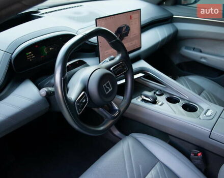 Черный Zeekr 001, объемом двигателя 0 л и пробегом 48 тыс. км за 39000 $, фото 23 на Automoto.ua