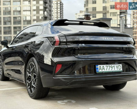 Черный Zeekr 001, объемом двигателя 0 л и пробегом 11 тыс. км за 37999 $, фото 11 на Automoto.ua