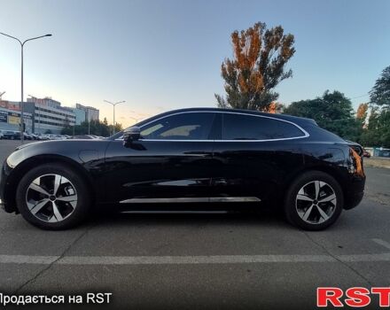 Черный Zeekr 001, объемом двигателя 0 л и пробегом 4 тыс. км за 42500 $, фото 3 на Automoto.ua