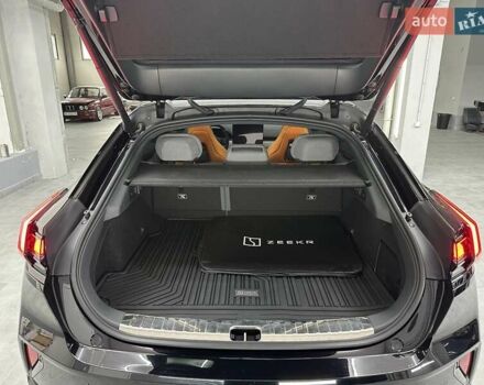 Zeekr 001 2024 у Дніпро (Дніпропетровську) на Automoto.ua Чорний Zeekr 001, об'ємом двигуна 0 л та пробігом 17 тис. км за 53000 $, фото 32 на Automoto.ua