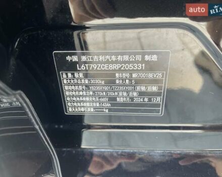 Черный Zeekr 001, объемом двигателя 0 л и пробегом 13 тыс. км за 39600 $, фото 7 на Automoto.ua
