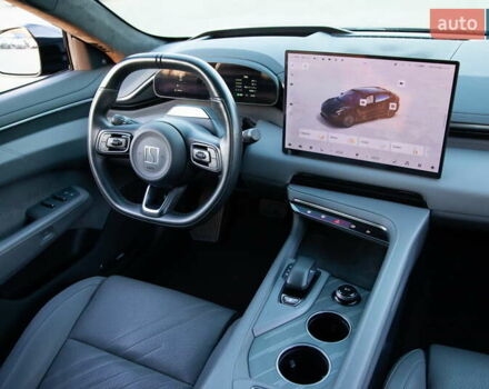 Черный Zeekr 001, объемом двигателя 0 л и пробегом 48 тыс. км за 39000 $, фото 19 на Automoto.ua