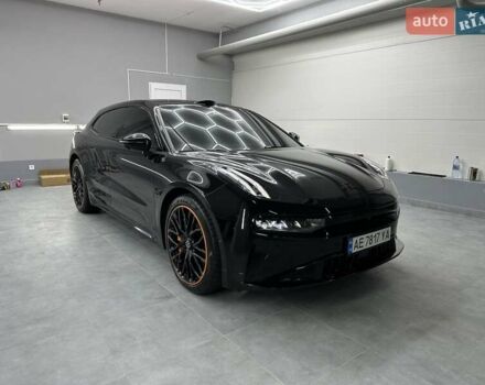 Zeekr 001 2024 у Дніпро (Дніпропетровську) на Automoto.ua Чорний Zeekr 001, об'ємом двигуна 0 л та пробігом 17 тис. км за 53000 $, фото 1 на Automoto.ua