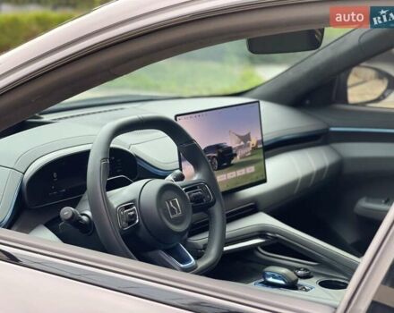 Черный Zeekr 001, объемом двигателя 0 л и пробегом 28 тыс. км за 44800 $, фото 2 на Automoto.ua