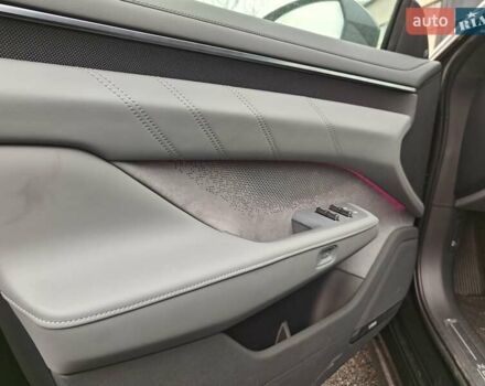 Черный Zeekr 001, объемом двигателя 0 л и пробегом 1 тыс. км за 50500 $, фото 33 на Automoto.ua