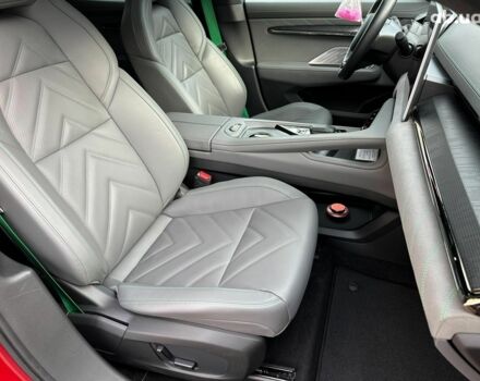 Красный Zeekr 001, объемом двигателя 0 л и пробегом 61 тыс. км за 38980 $, фото 23 на Automoto.ua