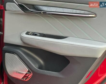 Червоний Zeekr 001, об'ємом двигуна 0 л та пробігом 61 тис. км за 38980 $, фото 17 на Automoto.ua