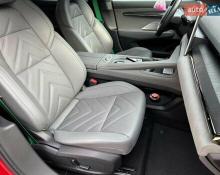 Червоний Zeekr 001, об'ємом двигуна 0 л та пробігом 61 тис. км за 38980 $, фото 23 на Automoto.ua