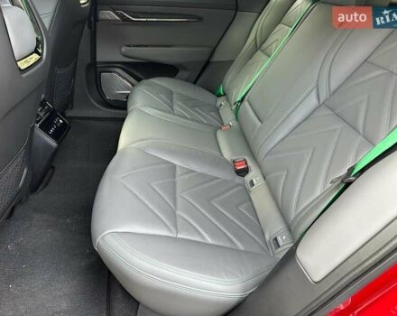 Червоний Zeekr 001, об'ємом двигуна 0 л та пробігом 61 тис. км за 38980 $, фото 14 на Automoto.ua