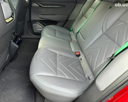 Красный Zeekr 001, объемом двигателя 0 л и пробегом 61 тыс. км за 38980 $, фото 14 на Automoto.ua