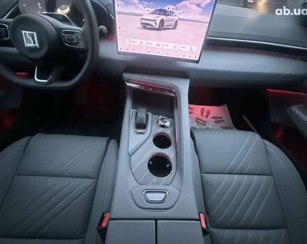 Zeekr 001, объемом двигателя 4.25 л и пробегом 1 тыс. км за 48500 $, фото 21 на Automoto.ua