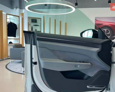 Zeekr 001, объемом двигателя 0 л и пробегом 0 тыс. км за 42900 $, фото 6 на Automoto.ua