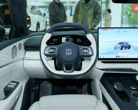 Zeekr 001, об'ємом двигуна 0 л та пробігом 0 тис. км за 56400 $, фото 26 на Automoto.ua