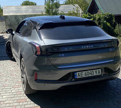 Серый Zeekr 001, объемом двигателя 0 л и пробегом 54 тыс. км за 33333 $, фото 4 на Automoto.ua