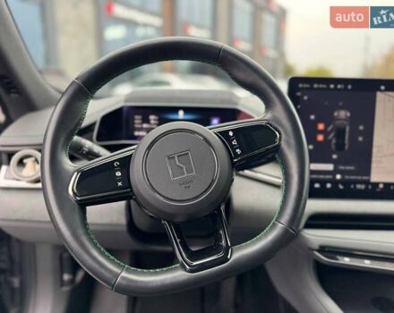 Серый Zeekr 001, объемом двигателя 0 л и пробегом 39 тыс. км за 38500 $, фото 23 на Automoto.ua