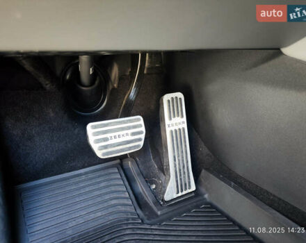 Серый Zeekr 001, объемом двигателя 0 л и пробегом 15 тыс. км за 39000 $, фото 40 на Automoto.ua