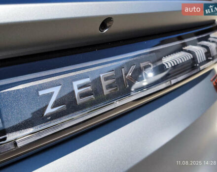 Серый Zeekr 001, объемом двигателя 0 л и пробегом 15 тыс. км за 39000 $, фото 13 на Automoto.ua
