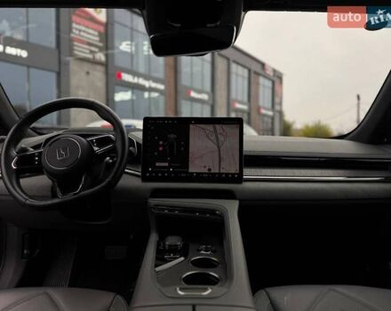 Серый Zeekr 001, объемом двигателя 0 л и пробегом 39 тыс. км за 38200 $, фото 21 на Automoto.ua