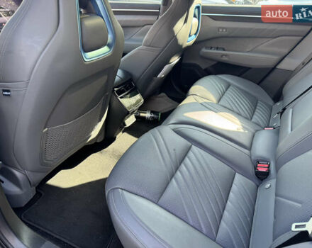 Серый Zeekr 001, объемом двигателя 0 л и пробегом 10 тыс. км за 45000 $, фото 20 на Automoto.ua