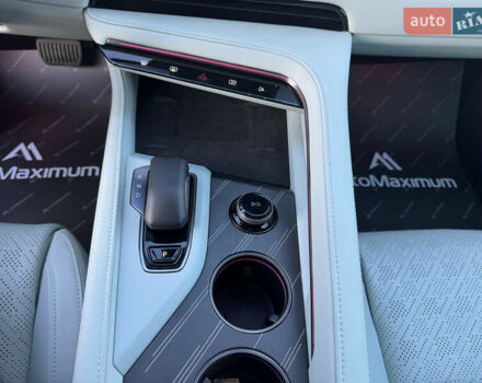 Сірий Zeekr 001, об'ємом двигуна 0 л та пробігом 7 тис. км за 46900 $, фото 14 на Automoto.ua