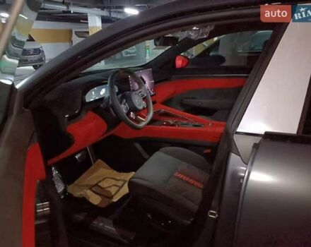 Серый Zeekr 001, объемом двигателя 0 л и пробегом 1 тыс. км за 89888 $, фото 4 на Automoto.ua
