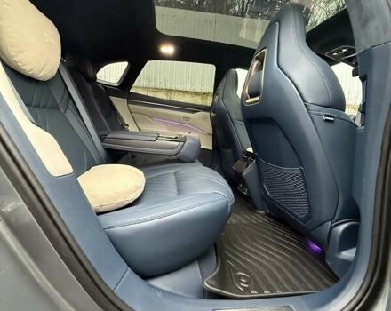 Серый Zeekr 001, объемом двигателя 0 л и пробегом 10 тыс. км за 46500 $, фото 50 на Automoto.ua