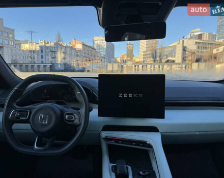 Сірий Zeekr 001, об'ємом двигуна 0 л та пробігом 7 тис. км за 46900 $, фото 15 на Automoto.ua