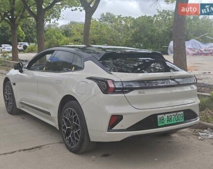 Zeekr 001 2024 в Днепре (Днепропетровске) на Automoto.ua Серый Zeekr 001, объемом двигателя 0 л и пробегом 11 тыс. км за 39900 $, фото 5 на Automoto.ua