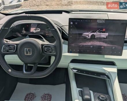 Серый Zeekr 001, объемом двигателя 0 л и пробегом 2 тыс. км за 49500 $, фото 36 на Automoto.ua