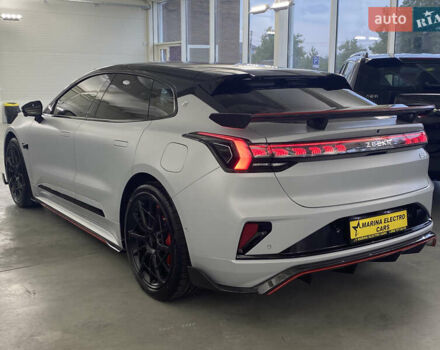 Сірий Zeekr 001, об'ємом двигуна 0 л та пробігом 3 тис. км за 96950 $, фото 3 на Automoto.ua