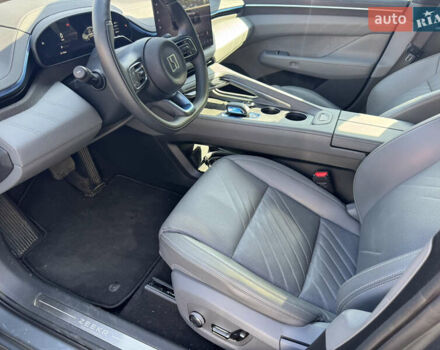 Серый Zeekr 001, объемом двигателя 0 л и пробегом 10 тыс. км за 45000 $, фото 13 на Automoto.ua