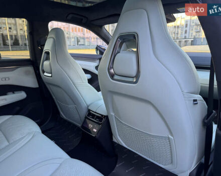 Сірий Zeekr 001, об'ємом двигуна 0 л та пробігом 7 тис. км за 46900 $, фото 27 на Automoto.ua