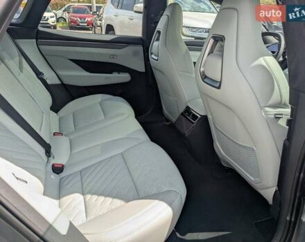 Серый Zeekr 001, объемом двигателя 0 л и пробегом 2 тыс. км за 49500 $, фото 33 на Automoto.ua