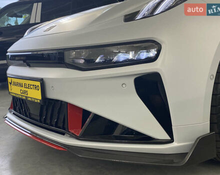 Сірий Zeekr 001, об'ємом двигуна 0 л та пробігом 3 тис. км за 96950 $, фото 4 на Automoto.ua