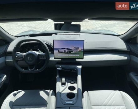 Серый Zeekr 001, объемом двигателя 0 л и пробегом 3 тыс. км за 46900 $, фото 4 на Automoto.ua