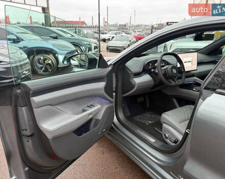 Серый Zeekr 001, объемом двигателя 0 л и пробегом 1 тыс. км за 46500 $, фото 16 на Automoto.ua