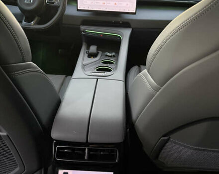 Серый Zeekr 001, объемом двигателя 0 л и пробегом 1 тыс. км за 49999 $, фото 35 на Automoto.ua