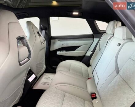 Серый Zeekr 001, объемом двигателя 0 л и пробегом 1 тыс. км за 45499 $, фото 20 на Automoto.ua