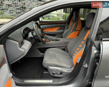 Серый Zeekr 001, объемом двигателя 0 л и пробегом 1 тыс. км за 59500 $, фото 13 на Automoto.ua