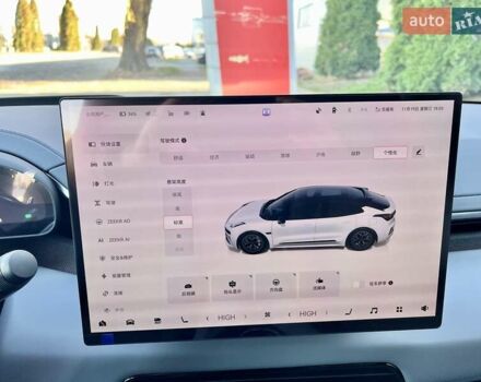 Серый Zeekr 001, объемом двигателя 0 л и пробегом 1 тыс. км за 51999 $, фото 45 на Automoto.ua