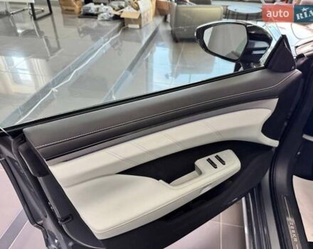 Серый Zeekr 001, объемом двигателя 0 л и пробегом 1 тыс. км за 45499 $, фото 9 на Automoto.ua