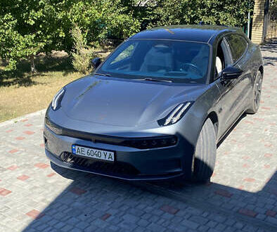 Zeekr 001 2022 в Днепре (Днепропетровске) на Automoto.ua Серый Zeekr 001, объемом двигателя 0 л и пробегом 54 тыс. км за 33333 $, фото 1 на Automoto.ua