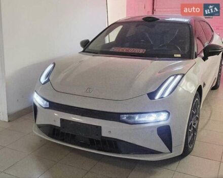 Сірий Zeekr 001, об'ємом двигуна 0 л та пробігом 12 тис. км за 42900 $, фото 1 на Automoto.ua
