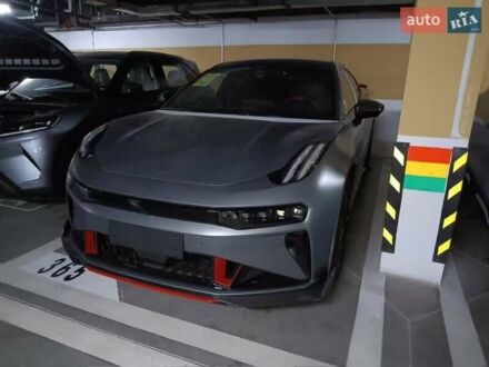 Zeekr 001 2024 в Киеве на Automoto.ua Серый Zeekr 001, объемом двигателя 0 л и пробегом 1 тыс. км за 89888 $, фото 1 на Automoto.ua