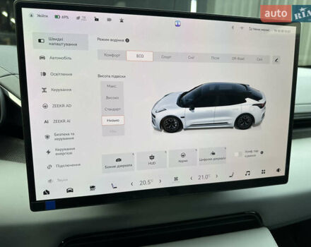 Zeekr 001 2025 в Киеве на Automoto.ua Синий Zeekr 001, объемом двигателя 0 л и пробегом 2 тыс. км за 53999 $, фото 36 на Automoto.ua