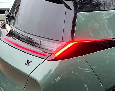 Зелений Zeekr 001, об'ємом двигуна 0 л та пробігом 10 тис. км за 29999 $, фото 2 на Automoto.ua