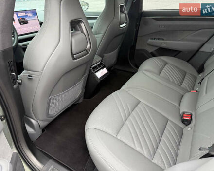 Зеленый Zeekr 001, объемом двигателя 0 л и пробегом 15 тыс. км за 40999 $, фото 10 на Automoto.ua