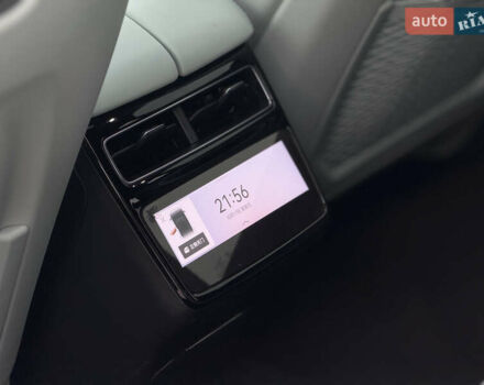 Zeekr 001 2024 у Києві на Automoto.ua Зелений Zeekr 001, об'ємом двигуна 0 л та пробігом 14 тис. км за 44999 $, фото 28 на Automoto.ua