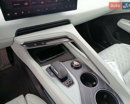 Zeekr 001 2024 в Хмельницком на Automoto.ua Зеленый Zeekr 001, объемом двигателя 0 л и пробегом 11 тыс. км за 38400 $, фото 23 на Automoto.ua